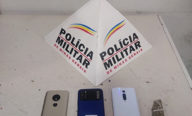 HOMEM COM PASSAGENS POLCIAIS  PRESO SUSPEITO DE ROUBAR CELULARES NO BAIRRO INDUSTRIAL 