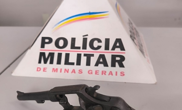 PAR DE MINAS: PM LOCALIZA ARMA DE FOGO ESCONDIDA EM MATA