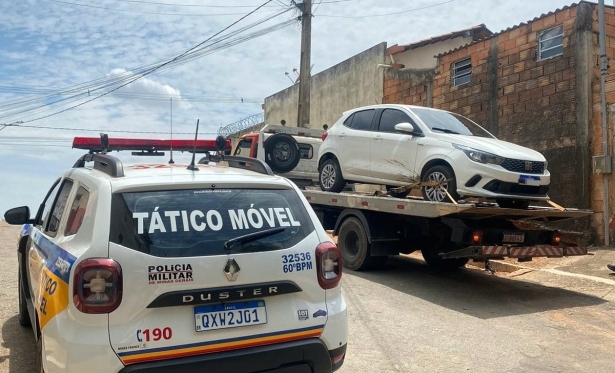 VECULO ROUBADO EM CONTAGEM  ENCONTRADO EM NOVA SERRANA