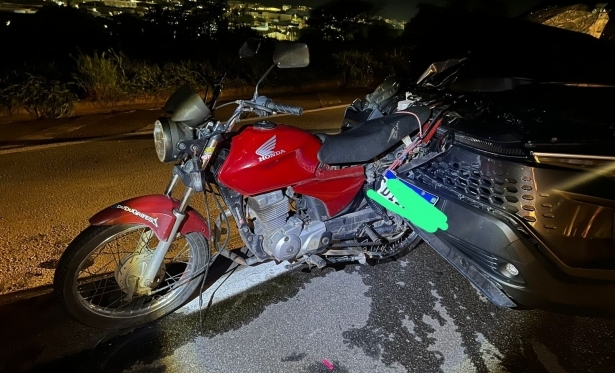 GARUPA DE MOTOCICLETA MORRE APS ACIDENTE COM CARRO EM NOVA SERRANA