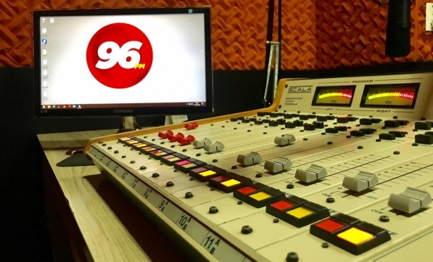 Sobre a Rádio 96 FM Nova Serrana - MG