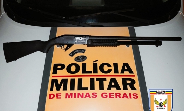 HOMEM É PRESO POR PORTE ILEGAL DE ARMA DE FOGO NA MG 423