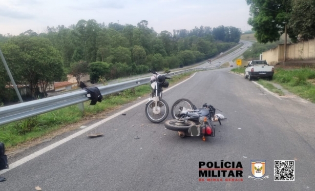 BATIDA ENTRE MOTOCICLETAS DEIXA DOIS FERIDOS EM DIVINPOLIS