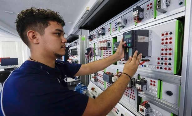 ESTUDANTES TM DOIS DIAS PARA CONFIRMAR MATRCULA NAS VAGAS REMANESCENTES DO TRILHAS DE FUTURO