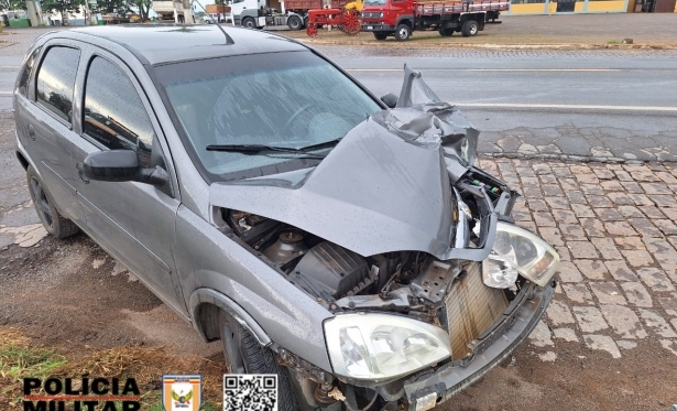 ACIDENTE ENTRE CARRO E CAMINHO DEIXA UMA VTIMA NA MG 050